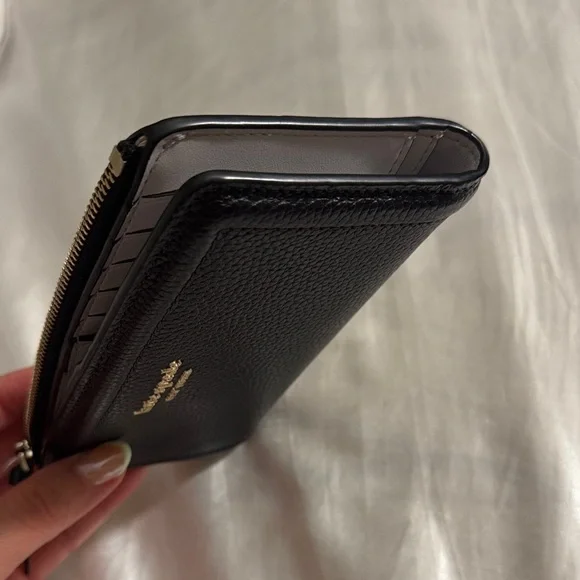 kate spade Black Pebbled Leather Zip Around Wallet - NWOT - Picture 7 of 8